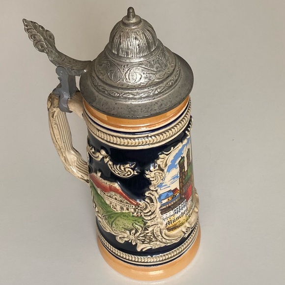 Authentic German beer stein with lid. Antique German beer mug. - Picture 10 of 15